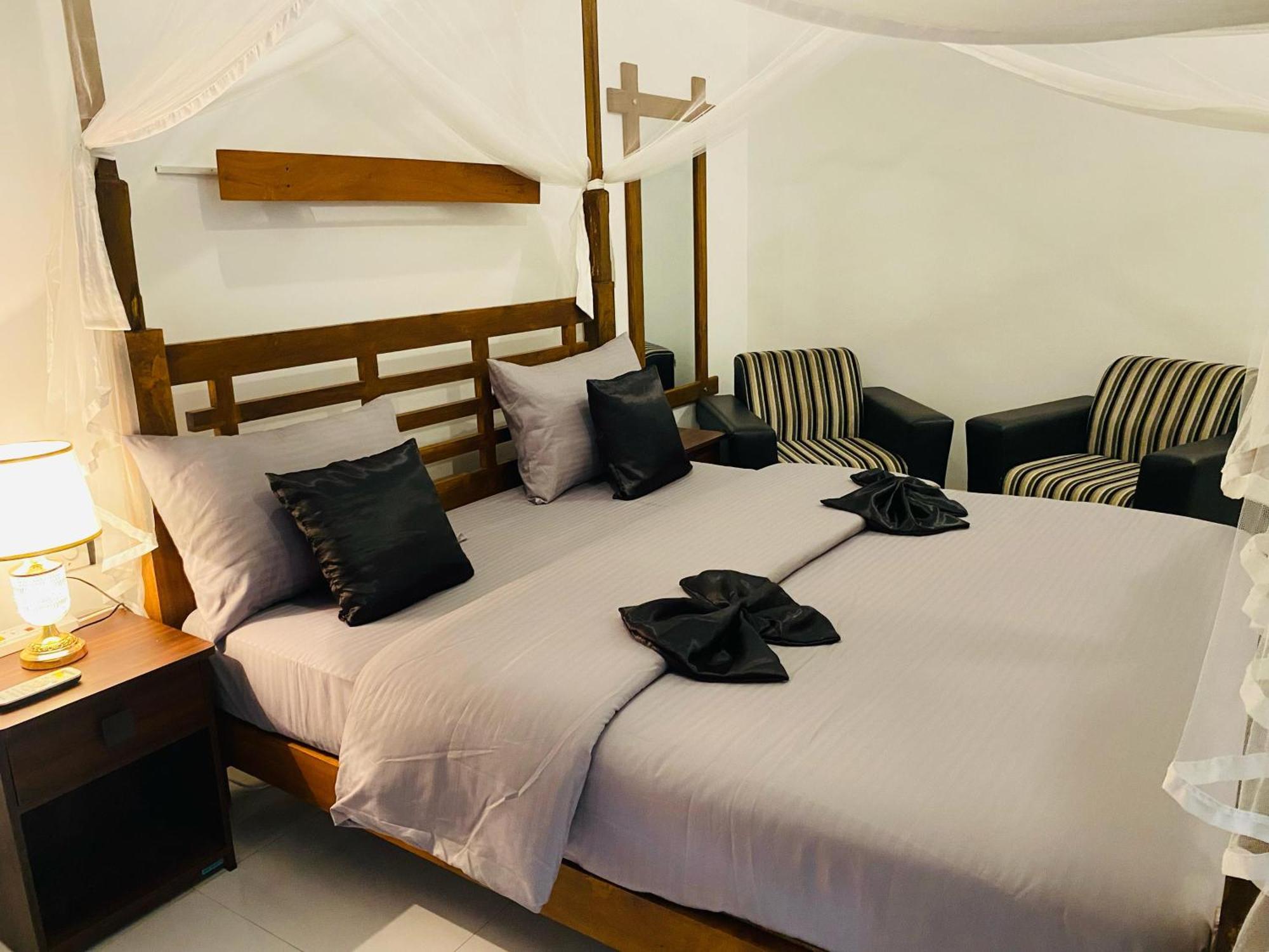 Sigiri Holiday Bungalow Sigiriya Bagian luar foto
